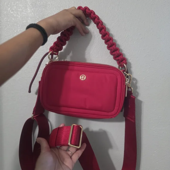 lululemon athletica Red Crossbody Bag - Picture 1 of 6
